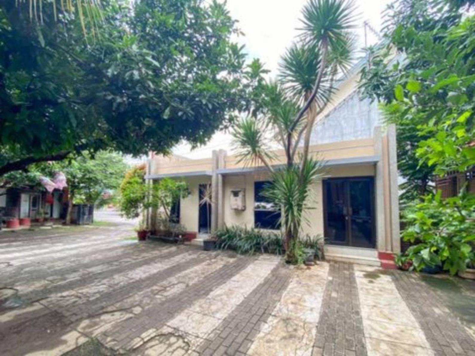 Surya Guest House Probolinggo Exterior foto
