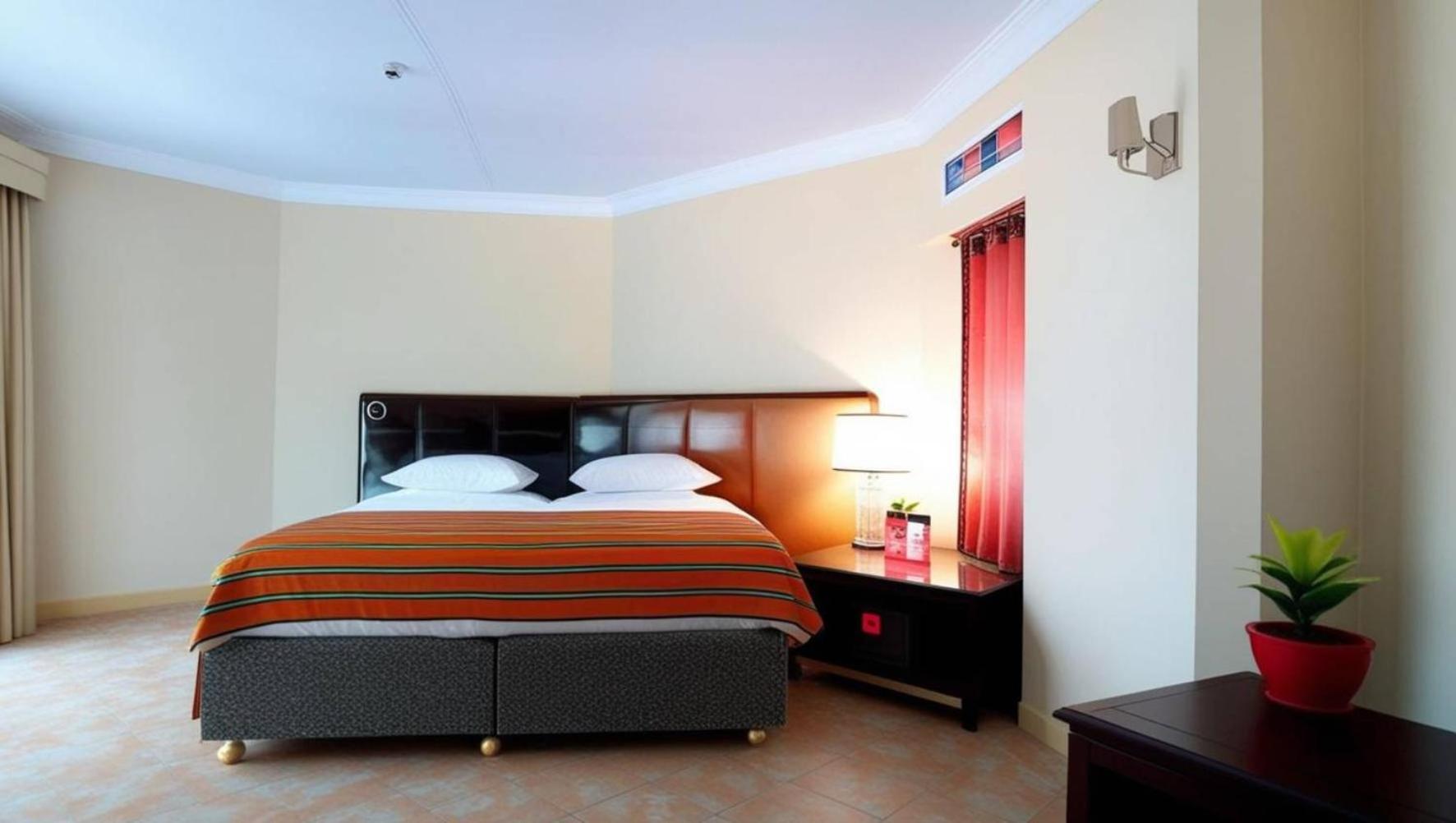 Surya Guest House Probolinggo Exterior foto