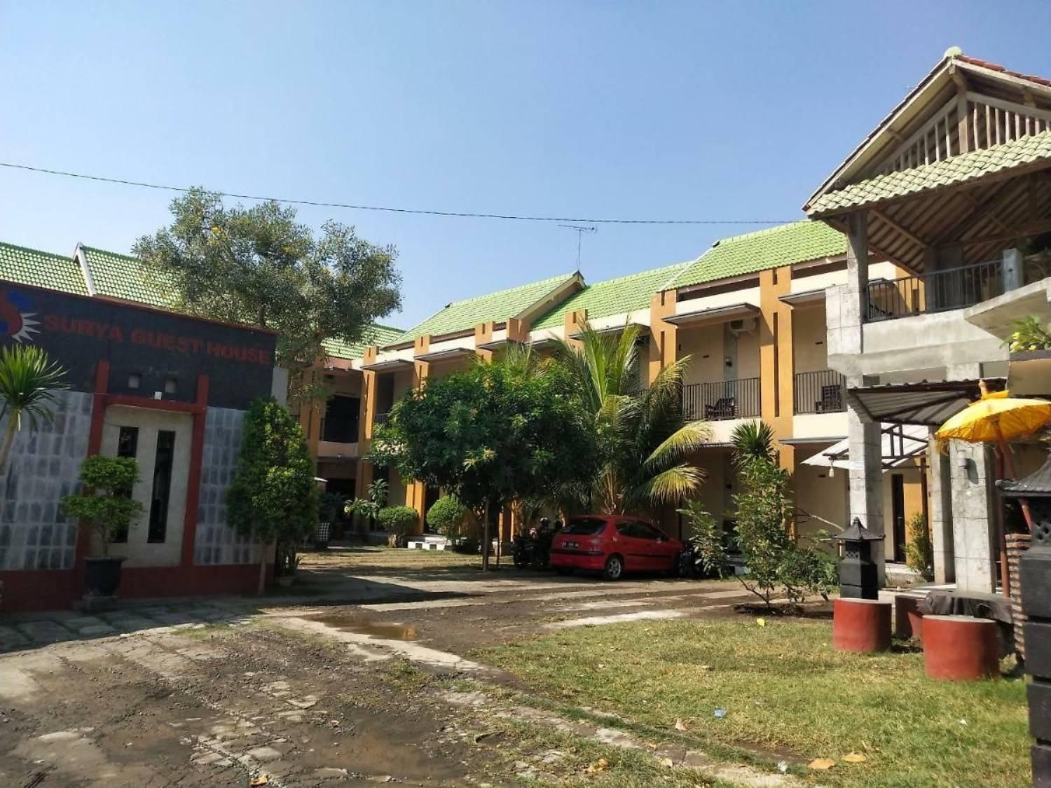 Surya Guest House Probolinggo Exterior foto